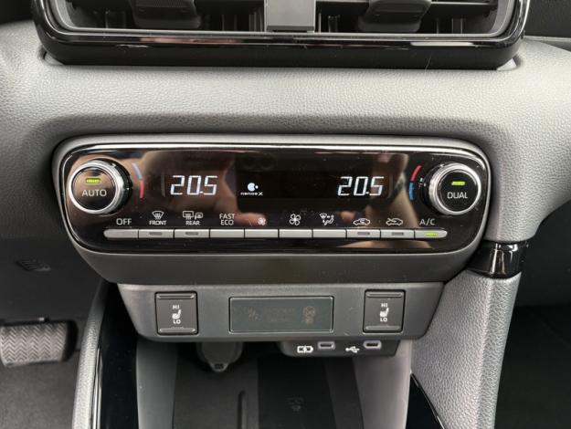 TOYOTA Yaris 1.5 HYBRID 130H COLLECTION TECHNO  130H COLLECTION TECHNO MY26
