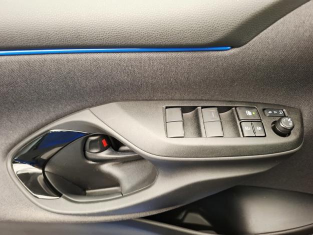 TOYOTA Yaris 130h Première  