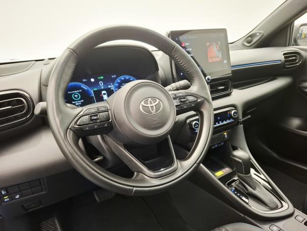 TOYOTA Yaris 130h Première  