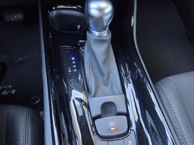 TOYOTA C-HR 184h EDITION  