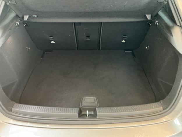 MERCEDES-BENZ A 180 d Essential Line  