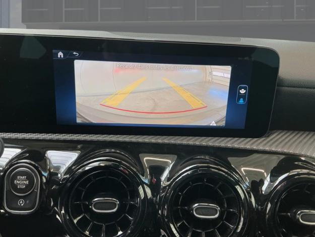 MERCEDES-BENZ A 180 d Essential Line  