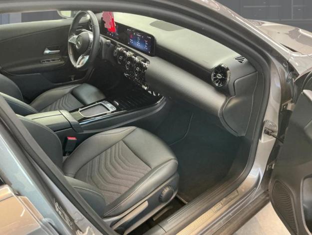 MERCEDES-BENZ A 180 d Essential Line  