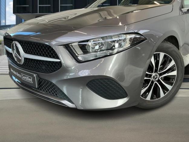 MERCEDES-BENZ A 180 d Essential Line  