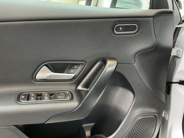 MERCEDES-BENZ A 180 d Style Facelift  