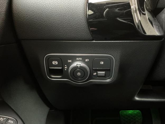 MERCEDES-BENZ EQA EQA 300 4MATIC
