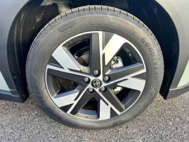 TOYOTA Aygo X AYGO X 116H GRAPHIC ZEN RADARS MC26  AYGO X 116H GRAPHIC ZEN RADARS MC26