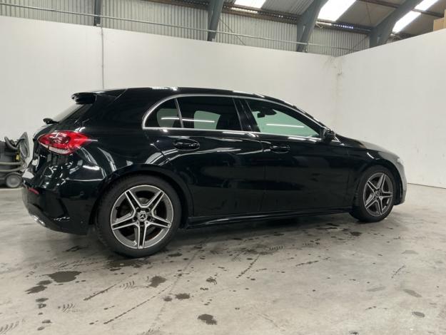 MERCEDES-BENZ A 180 d AMG Line  