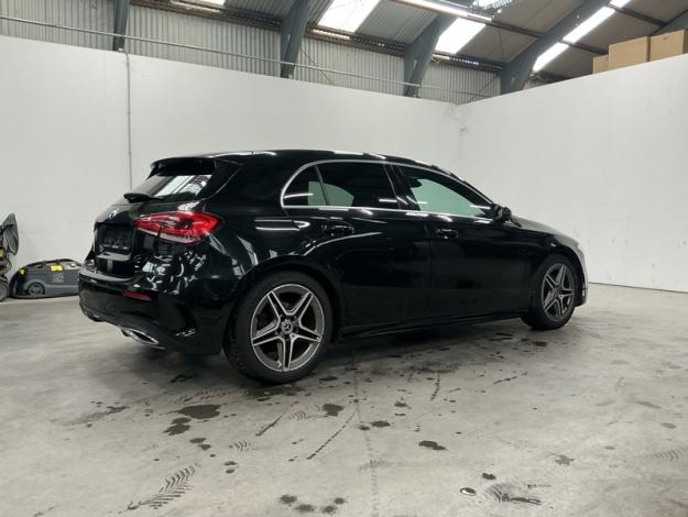 MERCEDES-BENZ A 180 d AMG Line  