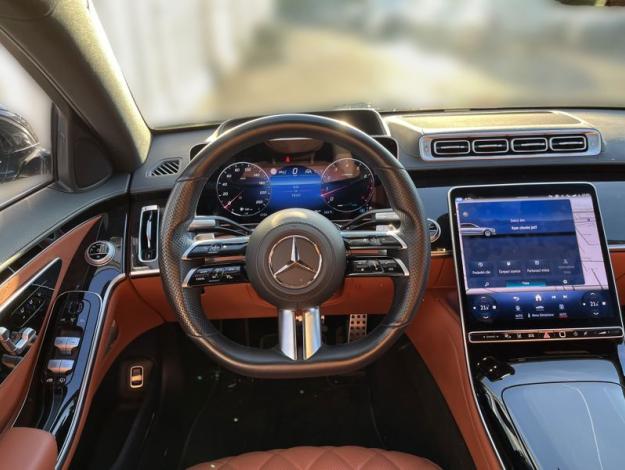 MERCEDES-BENZ Třída S S 580 4MATIC Long (11/17)