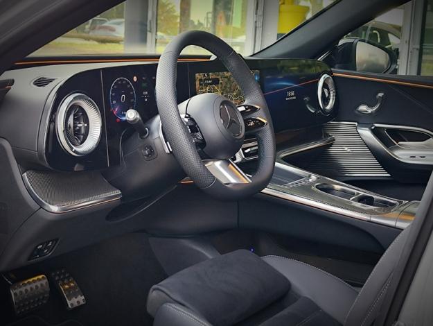 MERCEDES-BENZ Classe C Berline Classe C 400 4M électrique AMG Line  Classe C 400 4M électrique EQ AMG Line