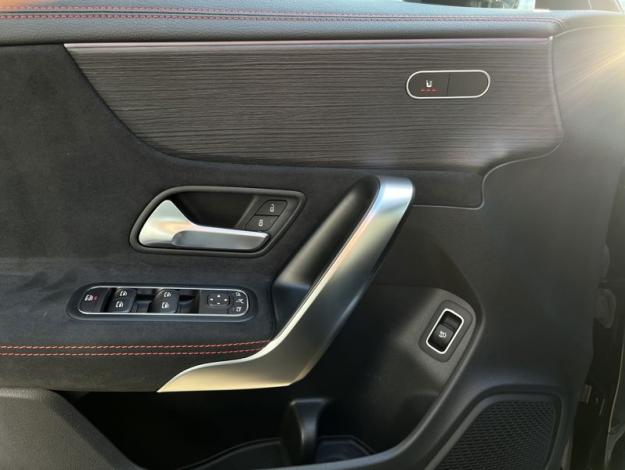 MERCEDES-BENZ CLA Shooting Brake CLA 200 Shooting Brake (13/18)
