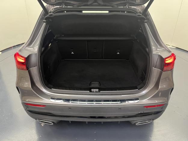 MERCEDES-BENZ GLA 200 d AMG Line  