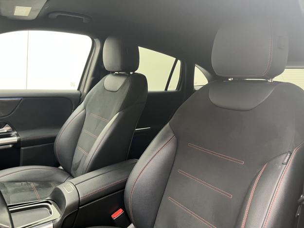 MERCEDES-BENZ GLA 200 d AMG Line  