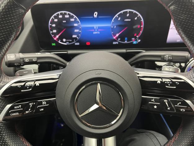 MERCEDES-BENZ GLA 200 d AMG Line  