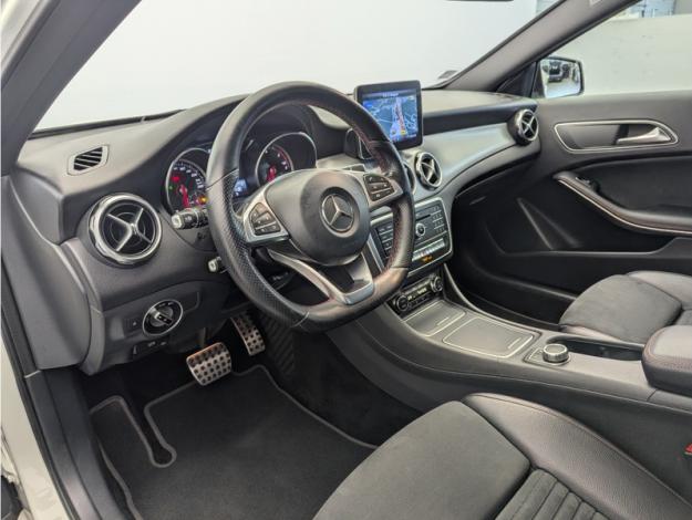 MERCEDES-BENZ GLA 220 d Fascination  