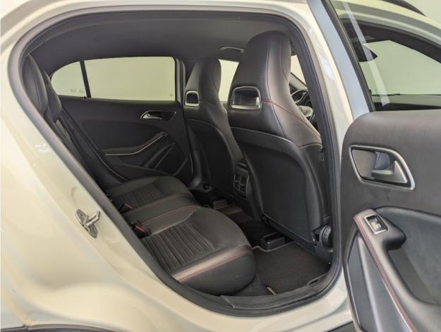 MERCEDES-BENZ GLA 220 d Fascination  