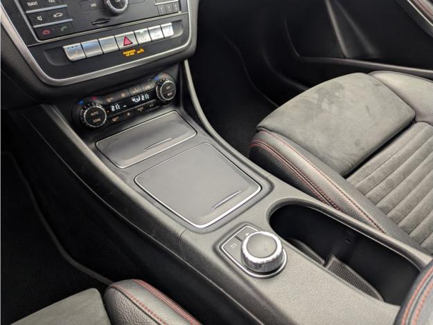MERCEDES-BENZ GLA 220 d Fascination  