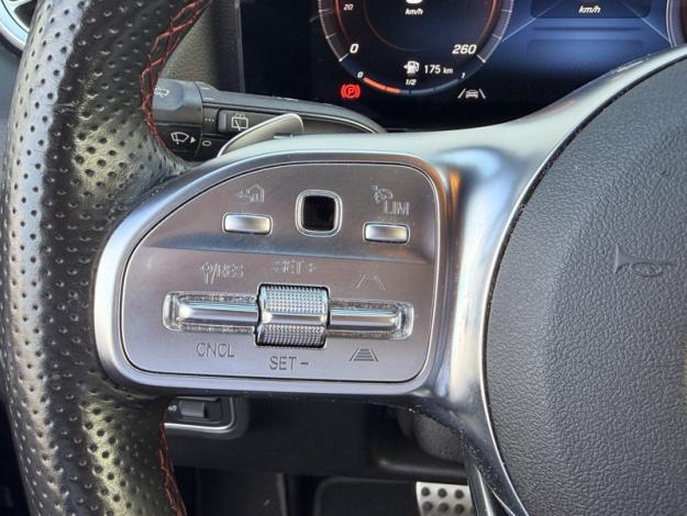 MERCEDES-BENZ GLA 250 e AMG Line  
