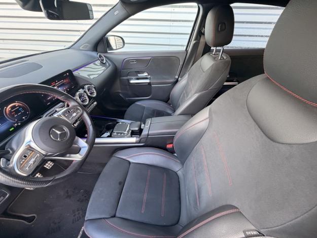 MERCEDES-BENZ GLA 250 e AMG Line  
