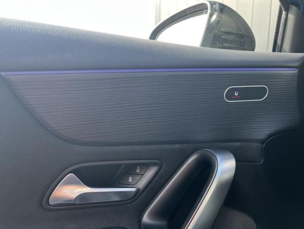 MERCEDES-BENZ Classe A 180 d AMG Line  