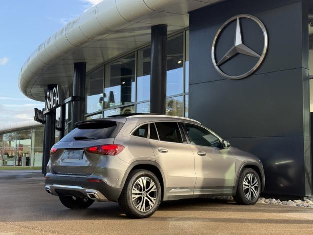 MERCEDES-BENZ GLA 180 d Progressive Line  GLA 180 d Progressive Line