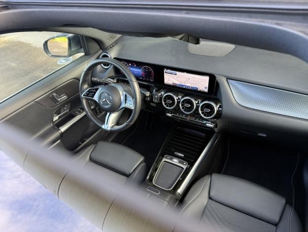 MERCEDES-BENZ GLA 180 d Progressive Line  GLA 180 d Progressive Line