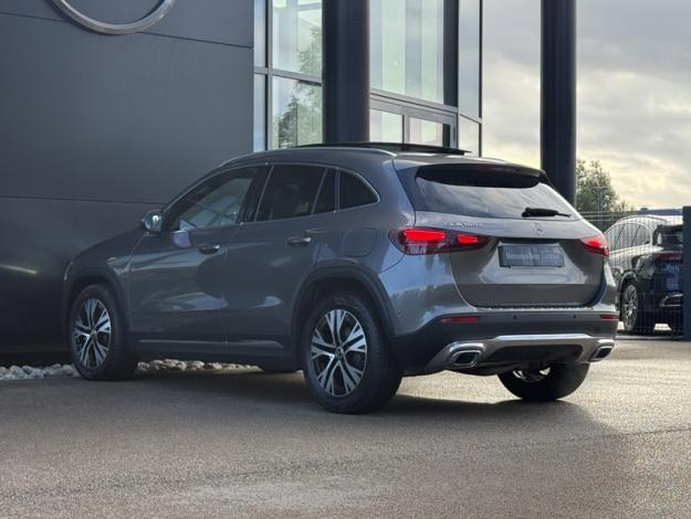 MERCEDES-BENZ GLA 180 d Progressive Line  GLA 180 d Progressive Line