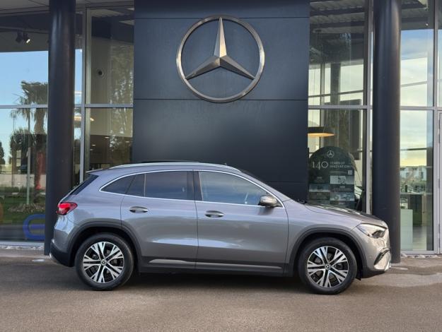 MERCEDES-BENZ GLA 180 d Progressive Line  GLA 180 d Progressive Line