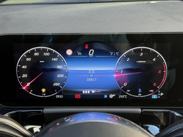 MERCEDES-BENZ GLA 180 d Progressive Line  GLA 180 d Progressive Line