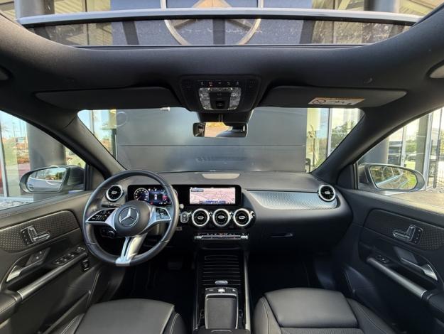 MERCEDES-BENZ GLA 180 d Progressive Line  GLA 180 d Progressive Line