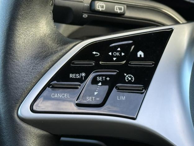 MERCEDES-BENZ GLA 180 d Progressive Line  GLA 180 d Progressive Line