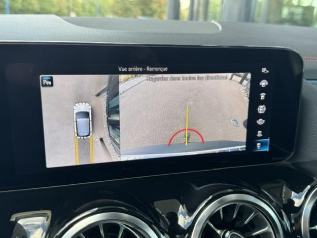 MERCEDES-BENZ EQA 250+ AMG Line  
