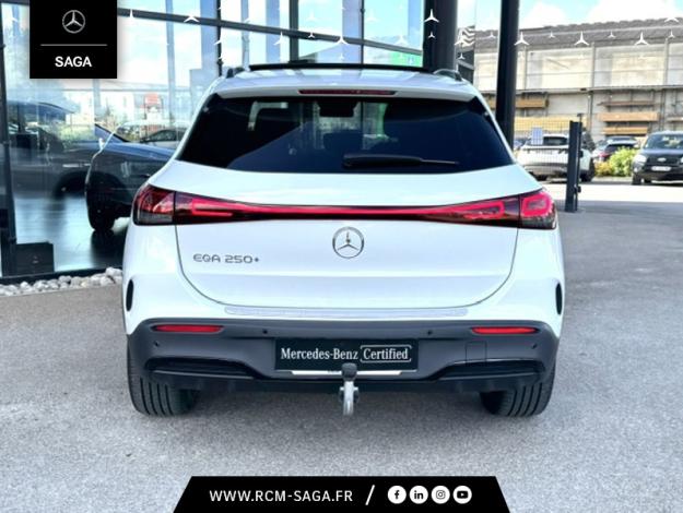MERCEDES-BENZ EQA 250+ AMG Line  
