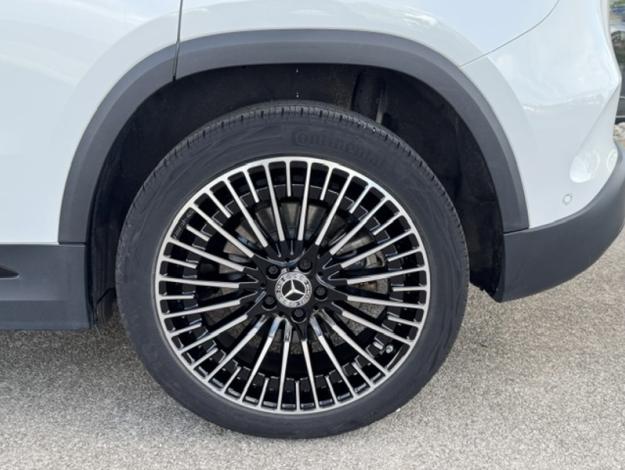 MERCEDES-BENZ EQA 250+ AMG Line  