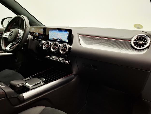 MERCEDES-BENZ GLA 200 d AMG Line  