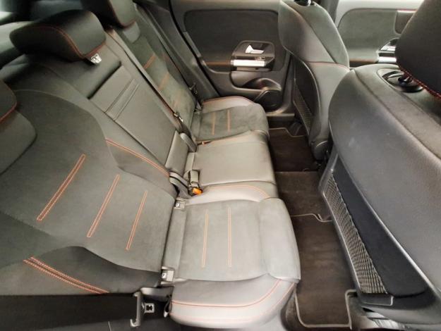MERCEDES-BENZ GLA 200 d AMG Line  