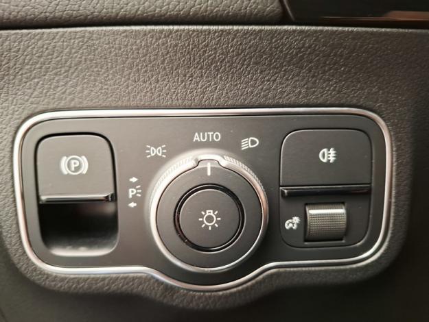 MERCEDES-BENZ GLA 200 d AMG Line  