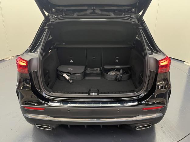 MERCEDES-BENZ GLA 250 e Hybrid EQ AMG Line  