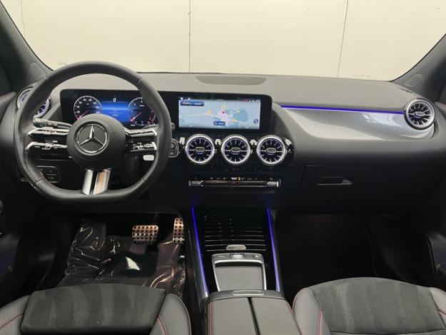 MERCEDES-BENZ GLA 200 d AMG Line  
