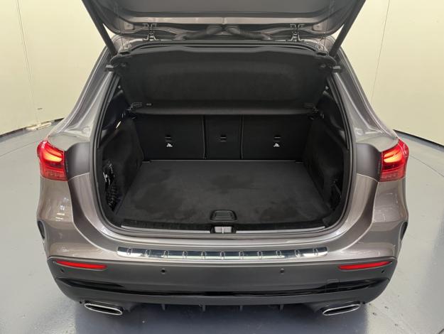 MERCEDES-BENZ GLA 200 d AMG Line  