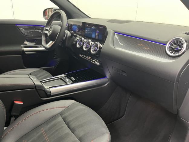 MERCEDES-BENZ GLA 200 d AMG Line  