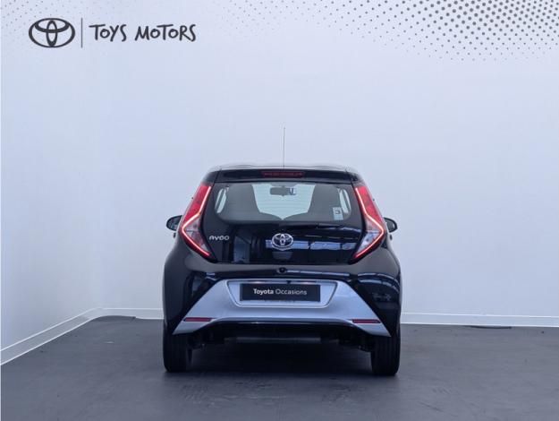 TOYOTA Aygo 1.0 VVT-i x-play  