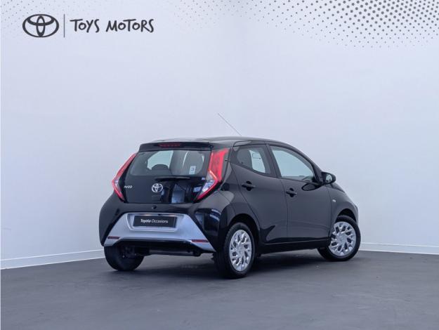 TOYOTA Aygo 1.0 VVT-i x-play  