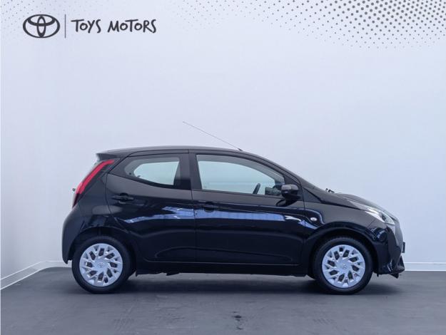 TOYOTA Aygo 1.0 VVT-i x-play  