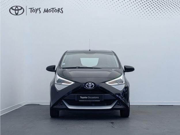TOYOTA Aygo 1.0 VVT-i x-play  