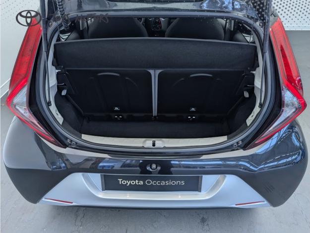 TOYOTA Aygo 1.0 VVT-i x-play  