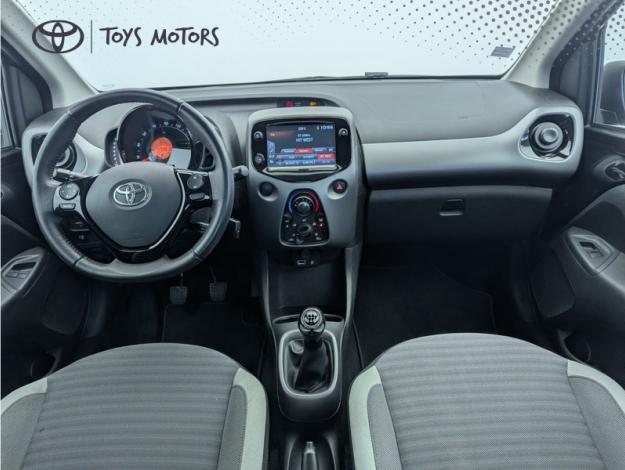 TOYOTA Aygo 1.0 VVT-i x-play  