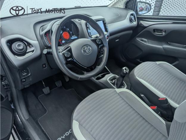 TOYOTA Aygo 1.0 VVT-i x-play  