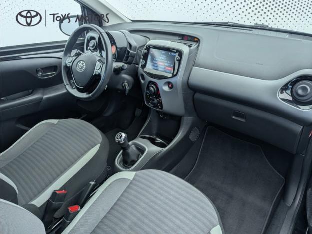 TOYOTA Aygo 1.0 VVT-i x-play  